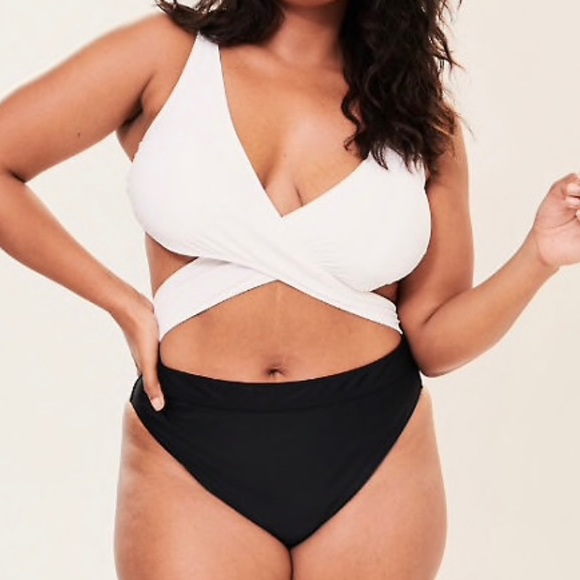 NWT Abercrombie & Fitch Cutout Swimsuit size S - Picture 2 of 3